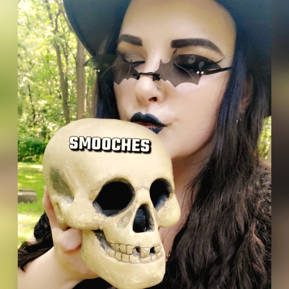 Meet your Posher, Leech